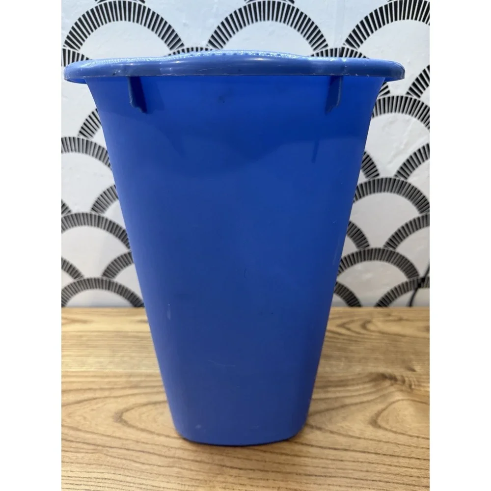 VTG 1998 Contour‎ Rubbermaid Vanity Waste Basket Trash can 2305 Blue 3 Gal